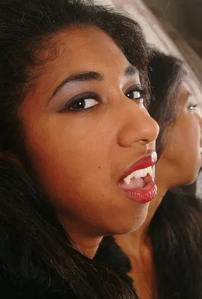 Зина, 18 лет